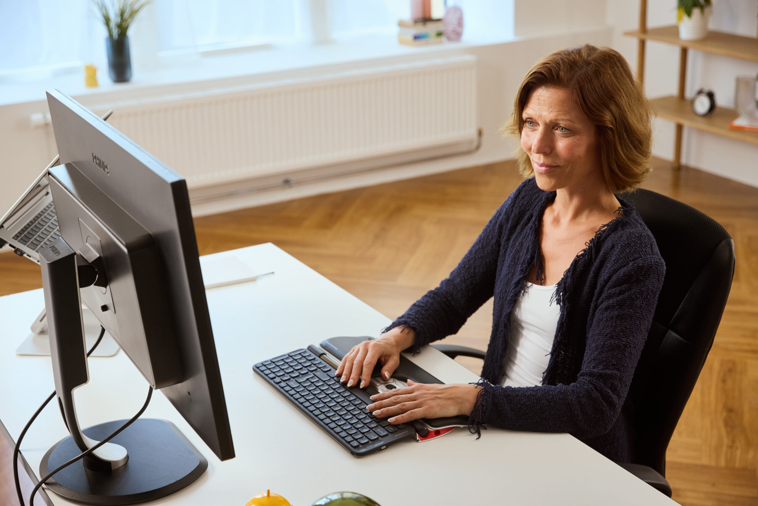 Contour RollerMouse - Sæt med mus og tastatur - mellemstørrelse - trådløs - Bluetooth 5.1 - QWERTY - Pan Nordic - Billede 4